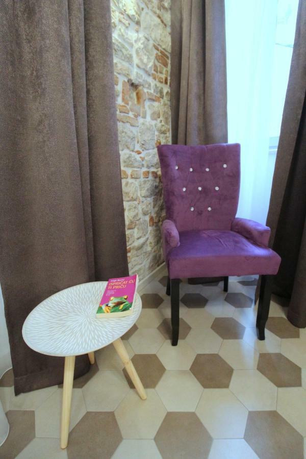Noemi'S Rooms 罗维尼 外观 照片