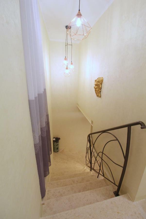 Noemi'S Rooms 罗维尼 外观 照片