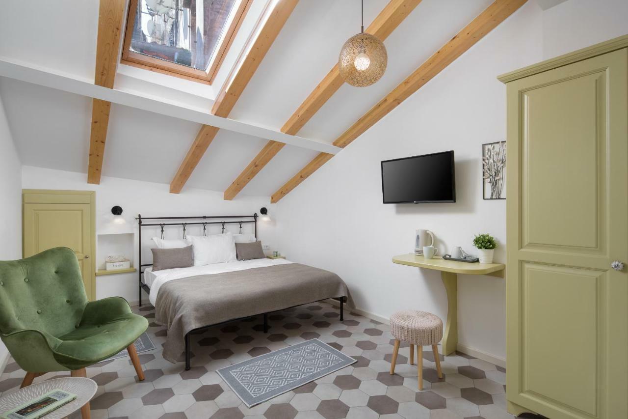 Noemi'S Rooms 罗维尼 外观 照片
