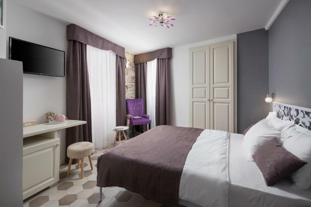 Noemi'S Rooms 罗维尼 外观 照片